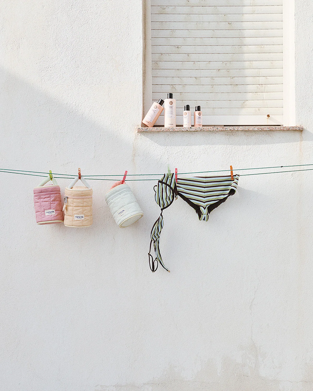 True Soft Beauty Bag - Image 5
